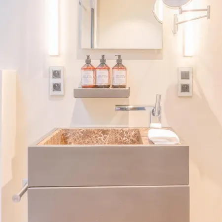Ideal Terraced Retreat In Ghent's Center Gante