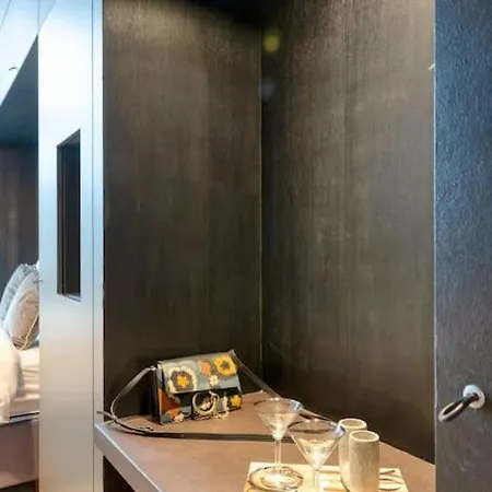 Apartment Ideal Terraced Retreat In Ghent's Center *