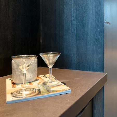 Ideal Terraced Retreat In Ghent's Center